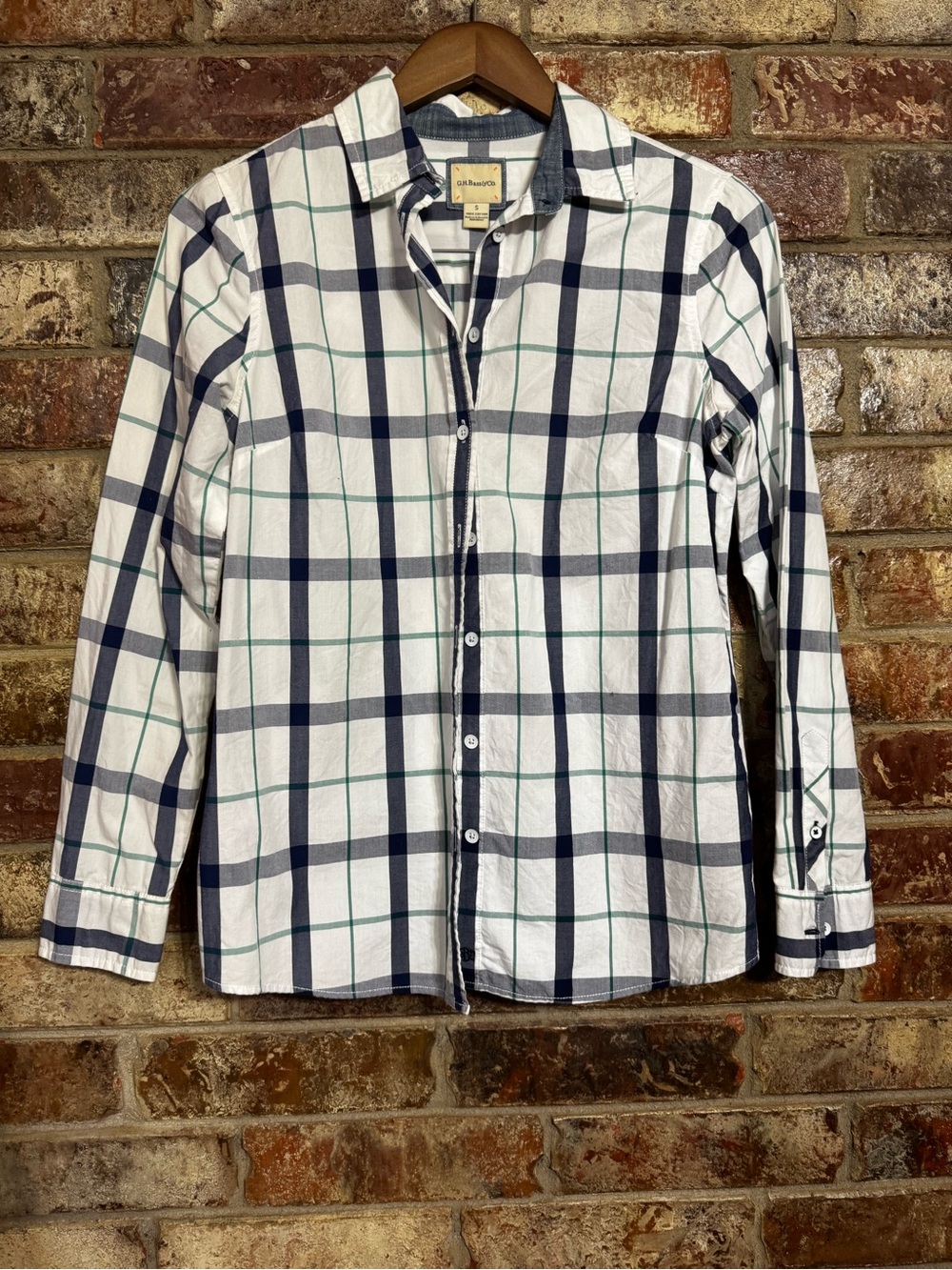 G.H. Bass & Co. White Plaid Button-Down Shirt with Navy & Green Lines